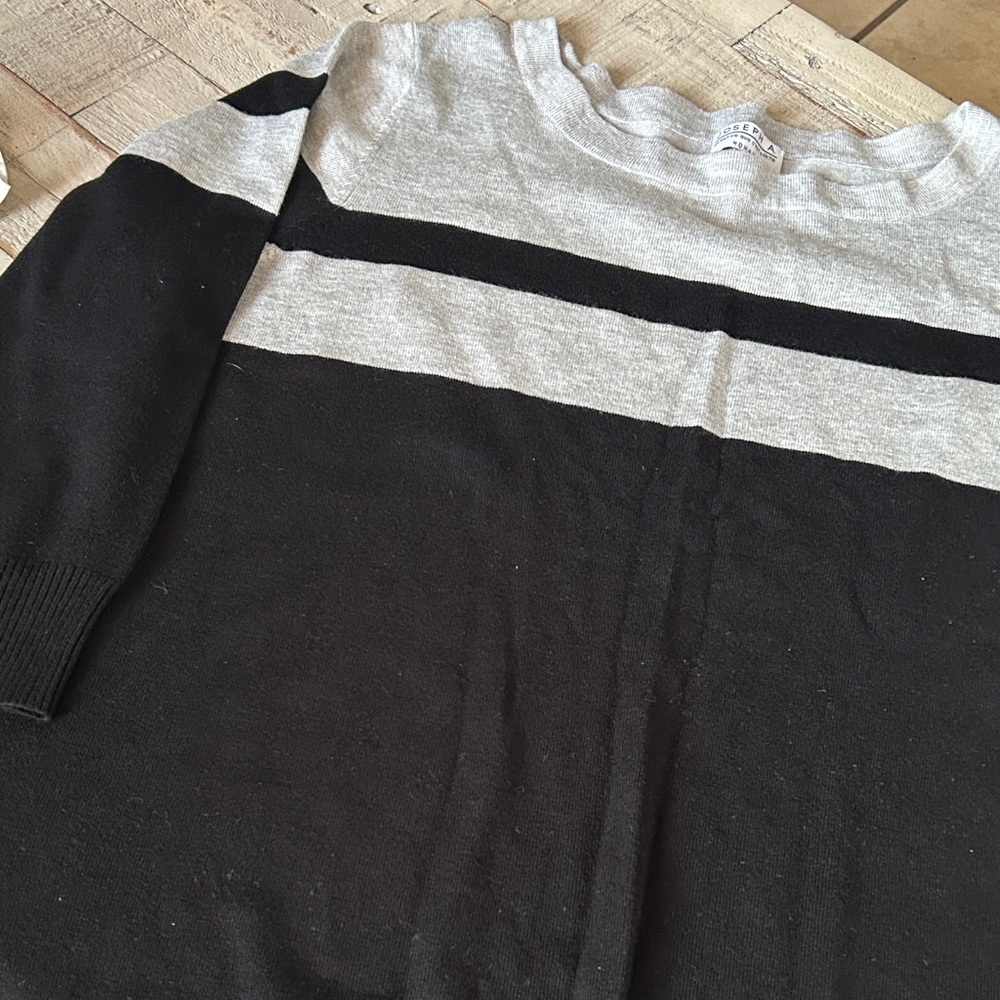Joseph Men's Black and Gray Crewneck Sweater